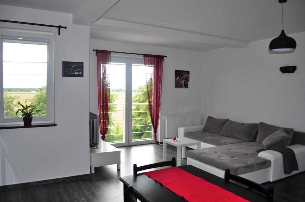 Apartament Scorpion Modlin Czosnów Extérieur photo